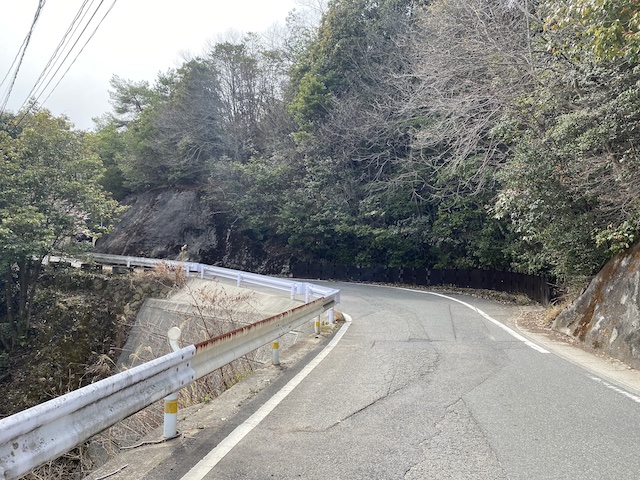 呉市斎場へ行く途中の道路