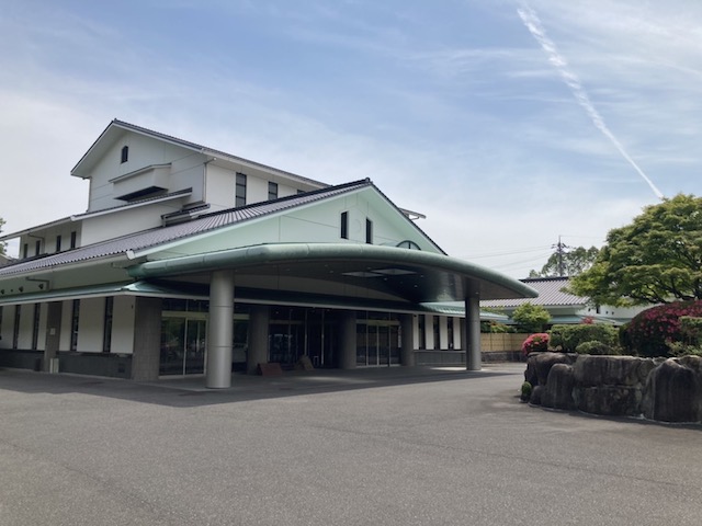 廿日市火葬場霊峯苑 エントランス