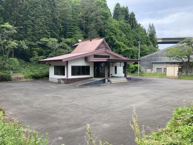 廿日市市火葬場西浄苑　外観及び敷地の全景