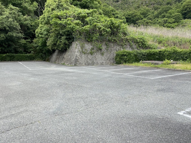 尾道市瀬戸田斎場　駐車場