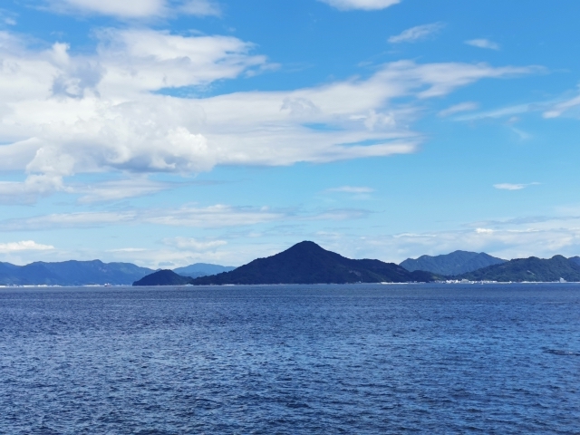 広島県・瀬戸内海で行う海洋散骨¥50,000~（宮島・呉・福山・尾道・三原）