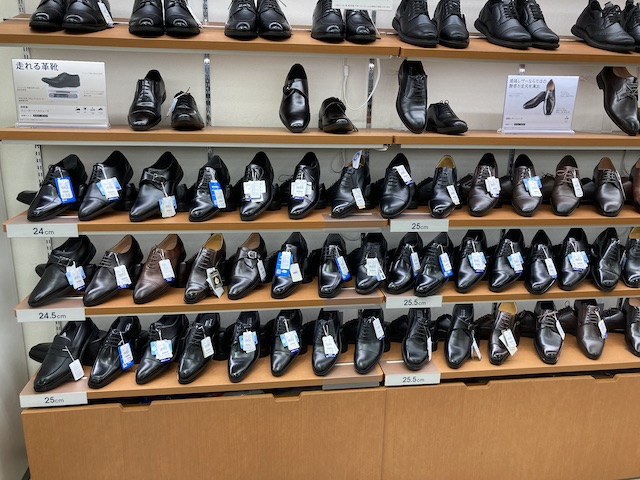 AOKI 　男性用お葬式の靴売り場